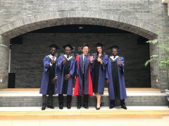 国度的卫生系统已比力成熟、数据比力完美、研